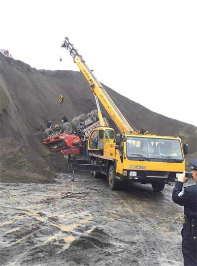 武定上犹道路救援